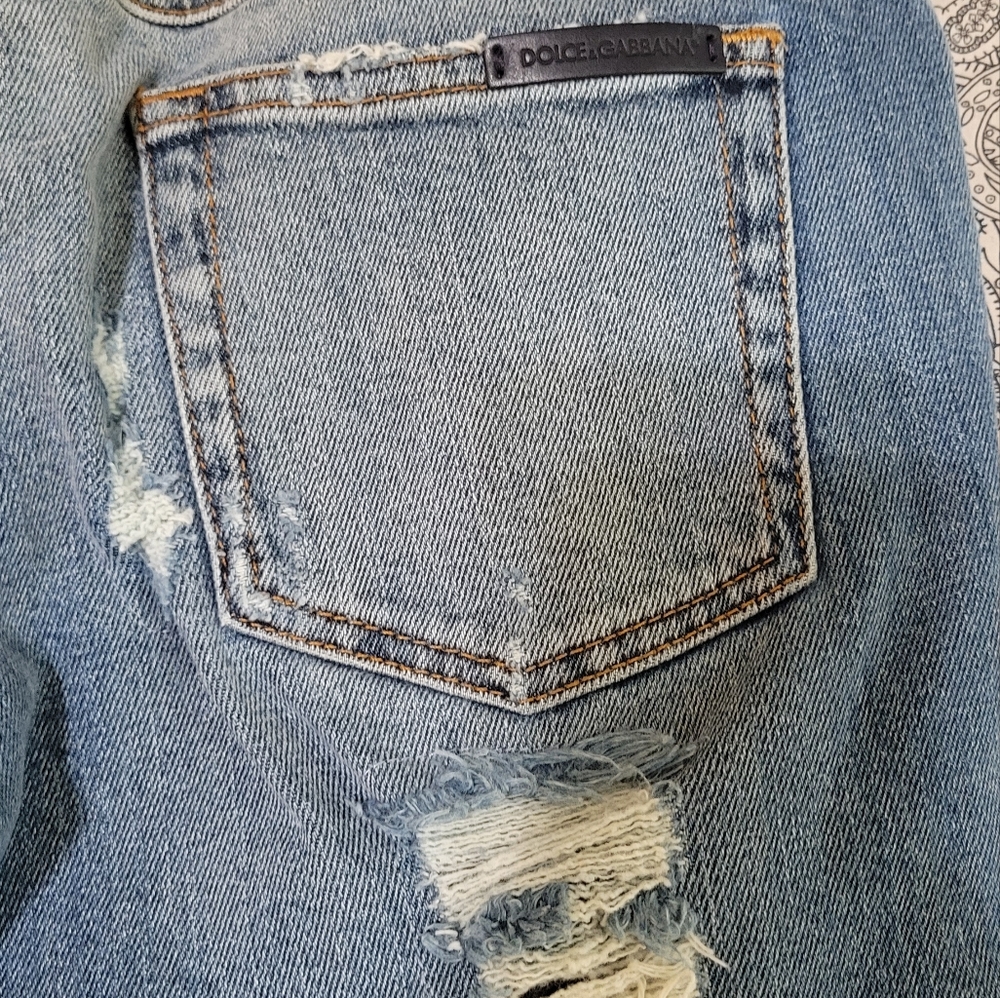 Stylish Dolce & Gabbana Jean - Picture 7 of 11